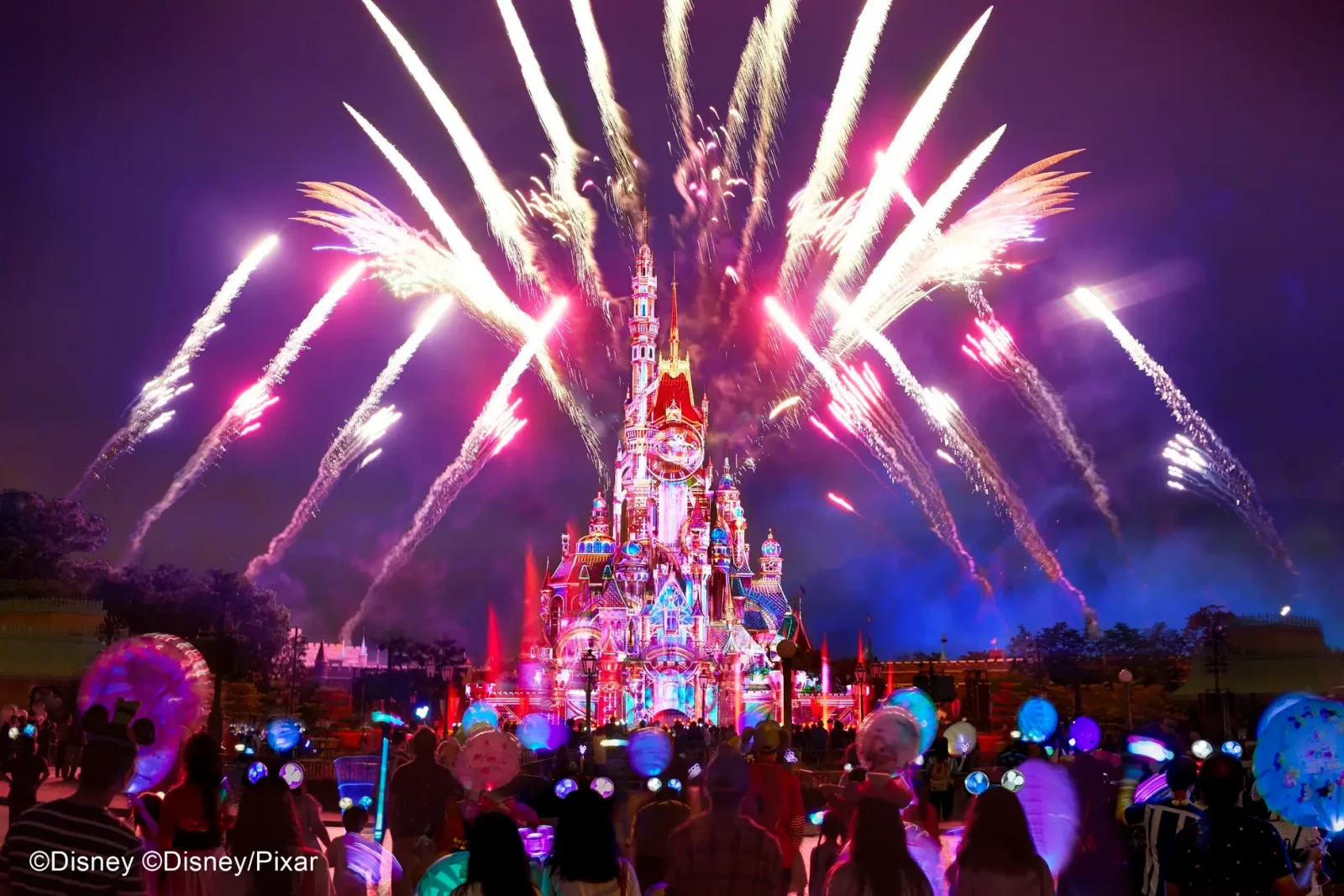 Disney - 【いっちゃん】香港ディズニー2商品 Disney - 香港ディズニーお土産2個セットの通販 by まみ's shop